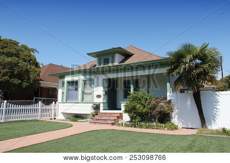 Los Angeles, Usa - April 5, 2014: Generic House Seen From Public Street In Boyle Heights District, L