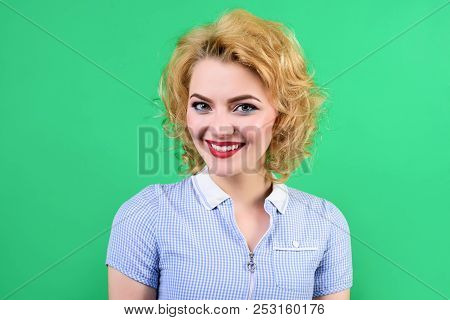 Pin Up. Woman With Bright Makeup. Retro Style. Portrait Of Smiling Pin Up Woman. Pin-up Clothes. Por