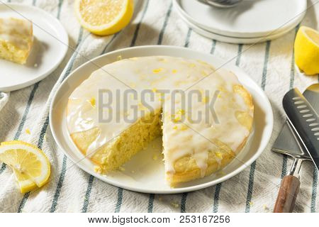 Sweet Homemade Yellow Lemon Lemoncello Cake