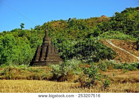 Mong Paung Shwe Gu Pagoda On Hillside, Mrauk U, Rakhine State, Myanmar