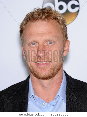 LOS ANGELES - SEP 28:  Kevin McKidd arrives to the 