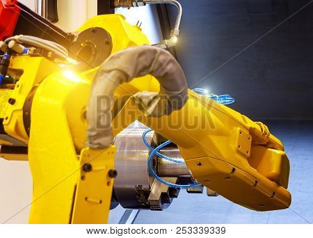 Close Up Robot Hands In Milling Drilling Metalworking Process, Mechanical Turning Metal Working , Me