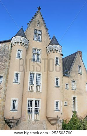 Building On A Street In La Fleche, France