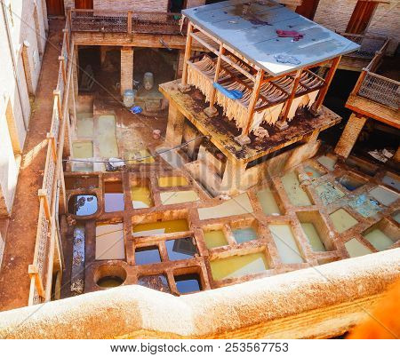 Morocco, Fez, The Old City Worker Paint The Skin