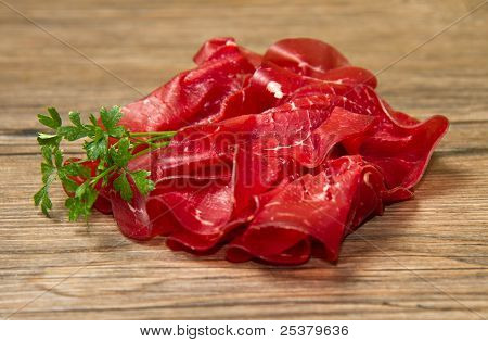 charcutaria italiana chamada Bresaola