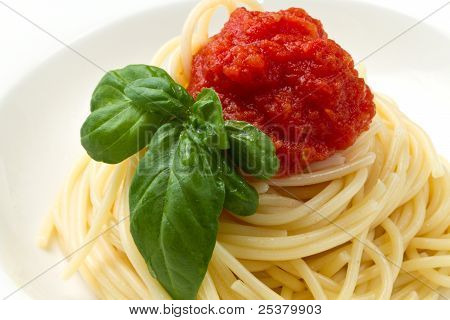 Espaguete com tomate