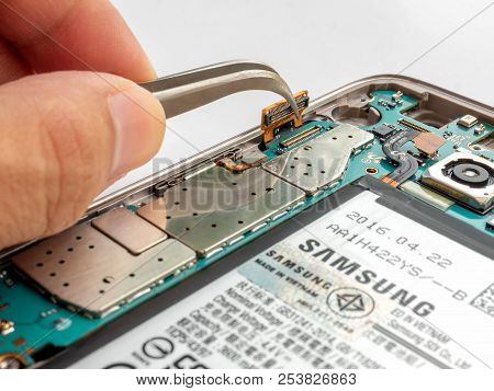 Chiangrai, Thailand: September 09, 2017 - Close-up Image Of Inside Disassembled Broken Samsung S7 Ed