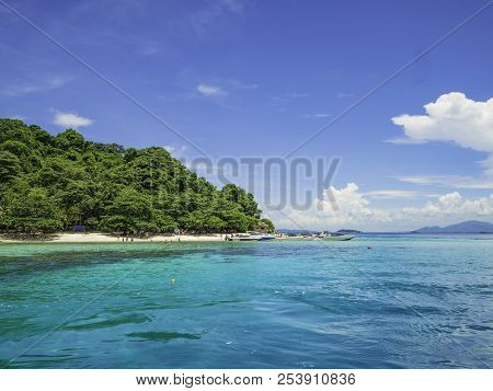 Beautiful Seascape With Koh Talu Island Rayong City,idyllic Ocean And Blue Sky In Vacation Time,summ