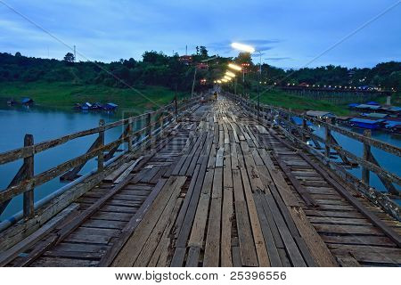 Ponte di legno