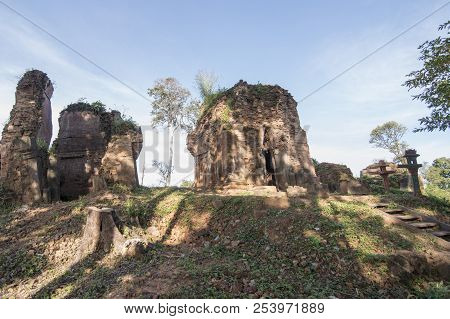 Cambodia Anlong Veng Trapeang Khmer Temple