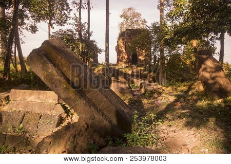Cambodia Anlong Veng Trapeang Khmer Temple