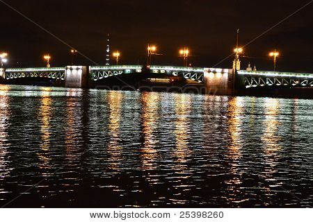 สะพานวังคืน St.Petersburg