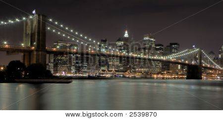 Brooklyn Bridge à noite