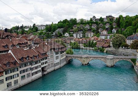 Floden Aare i Bern, Schweiz