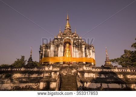 Thailand Lamphun Wat Phra Yuen Temple