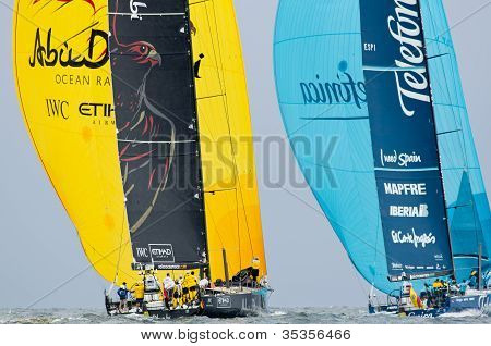 Abu Dhabi Ocean Racing & Telefonica Dueling Downwind