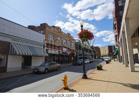 Pawtucket, Ri, Usa - Aug. 26, 2019: Historic Building On Main Street In Downtown Pawtucket, Rhode Is