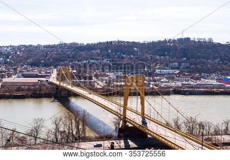 Pittsburgh, Pennsylvania, Usa 3/1/20 The 10th Street Bridge Connecting The Downtown Area The To The 