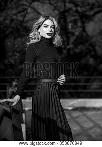 Follow Me. Haidresser And Makeup. Fall Fashion Season. Autumn Woman Curly Hair Outdoor. Girl In Corr