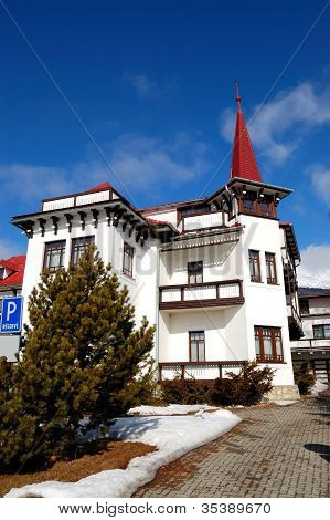 L'Hotel di lusso a stazione sciistica di Strbske Pleso, Alti Tatra, Slovacchia