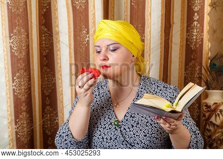 A Jewish Woman In A Kisui Rosh Headdress With Bsamim And Siddur In Her Hands After Shabbat.