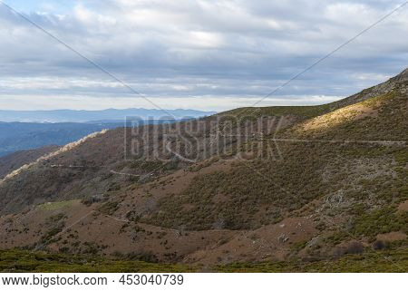Summit Of The Port Of Honduras Extremadura With Slope Of The Mountain Of Rise
