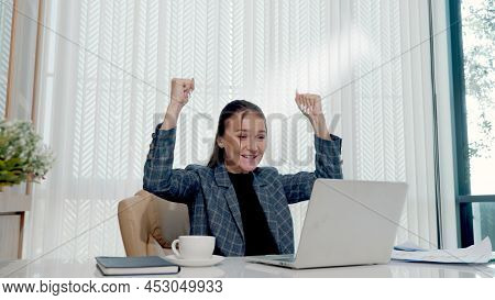 Happy Business Woman Excited Surprised Work At White Office Desk With Pc Laptop Throwing Up Paper Ac