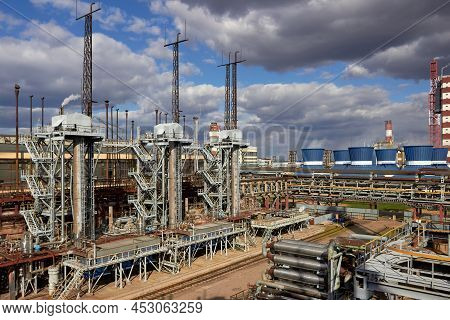 Methanol Synthesis Process Mixed Reforming Reactors Columns And Cooling Towers. Methanol Production 