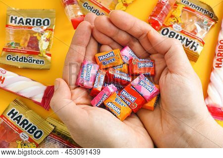 Tambov, Russian Federation - January 06, 2021 Woman Palms Full Of Maoam Bloxx Candies. There Are Som