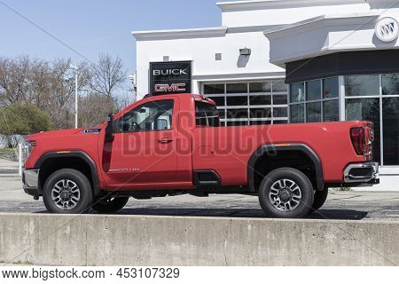 Richmond - Circa April 2022: Gmc 3500 Hd Display At A Dealership. Gmc Offers The Sierra 3500 In Stre
