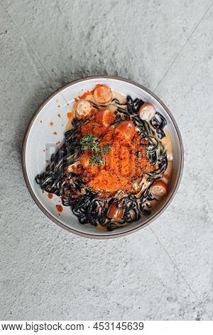 Spaghetti Cream Sauce With Ebiko .