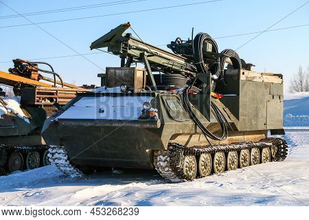 Novyy Urengoy, Russia - April 2, 2022: Track-type Crawler Mt-lbu Equipped With A Mobile Drilling Rig