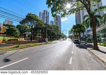 Londrina, Pr, Brazil - December 25, 2021: View Of Madre Leonia Milito Avenue, Bela Suica Neighborhoo