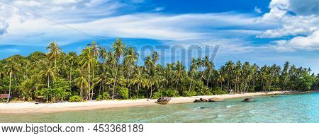 Panorama Of  Beautful Tropical Beach In A Sunny Day