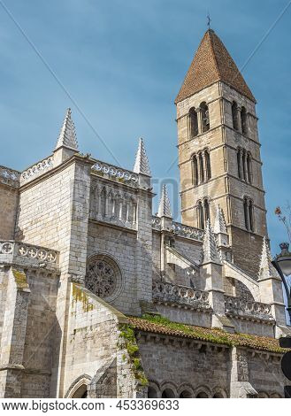 Vertical Photograph Of The Northern Part Of The Church Of Santa Maria La Antigua In Valladolid, Spai