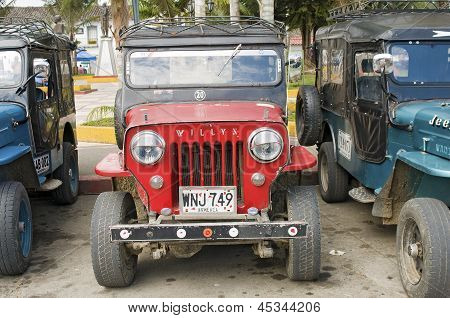 Off Road járművek kész indulnak.