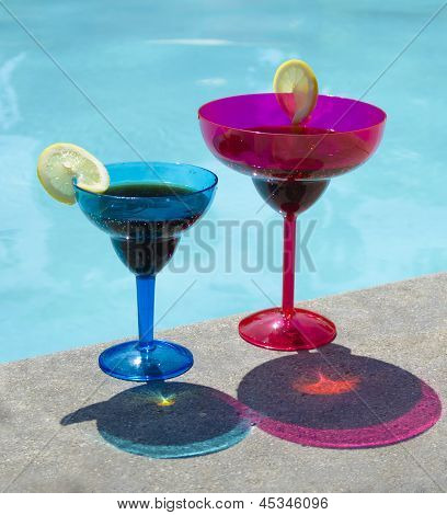 Bebidas à beira da piscina