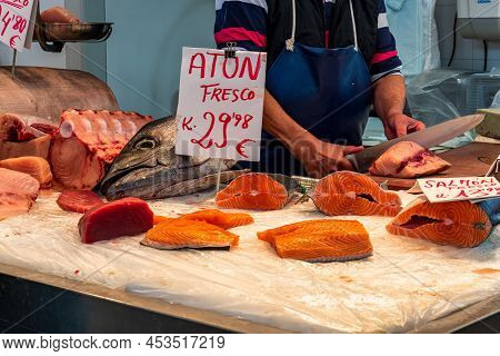 Cadiz, Spain - Nov 16, 2021: Shopping In Cadiz Downtown Market, Mercado Central De Abastos. Cadiz, A