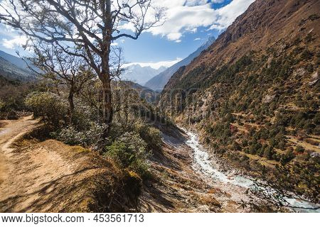 Bhote River Valley. Nepal, Sagarmatha National Park
