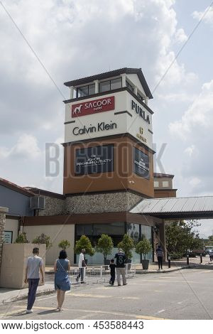 Johor Bahru, Malaysia- Apr 17, 2022: View Of Johor Premium Outlets (jpo), An Outlet Mall In Johor Ba