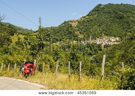파 쏘 델 Cirone (투 스 카 니-에밀리 아)-자전거에 의해