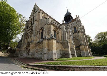 Notre Dame Church Is A Catholic Church Located In Taverny, France. It Was Uilt Between 1200 And 1240