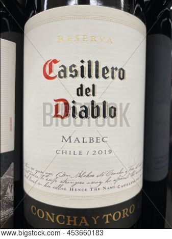 Grovetown, Ga Usa - 12 15 21: Wine On A Retail Store Shelf Casillero Del Diablo