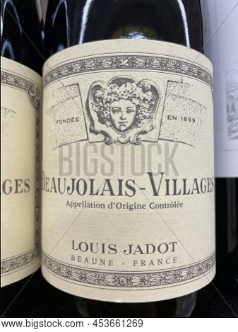 Grovetown, Ga Usa - 12 15 21: Wine On A Retail Store Shelf Louis Jadot