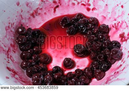 Blackcurrant With Sugar, Blackcurrant In The Process Of Cooking Ruby Red Jam Blackcurrant Syrup