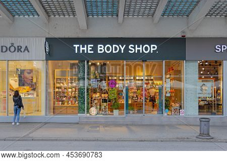 Novi Sad, Serbia - September 21, 2021: Cosmetics Store The Body Shop At Modene Street In Novi Sad.