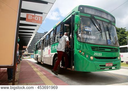 Salvador, Bahia, Brazil - March 3, 2022: View Of The Barroquinha Bus Terminal In The City Of Salvado