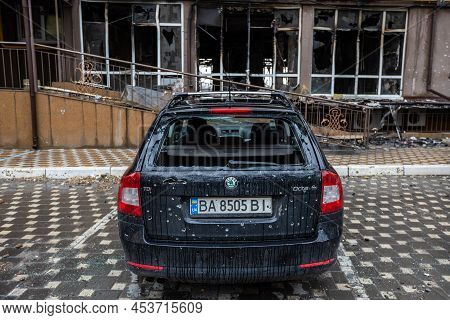 Irpin, Kyev Region Ukraine - 09.04.2022: Cities Of Ukraine After The Russian Occupation. On The Stre