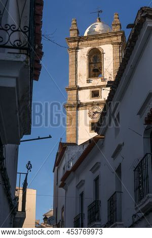 Campo Maior, Portugal - August 28, 2021: Street Of The Fortificated Village Of Campo Maior In Alente