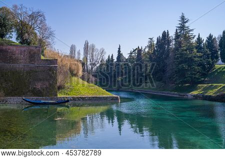 Italy, Peschiera Del Garda, The Ancient Fortified Walls Of The Town On The Mincio River